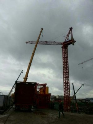 一流的130噸吊車出租--可信賴的吊裝設備推薦-首商網