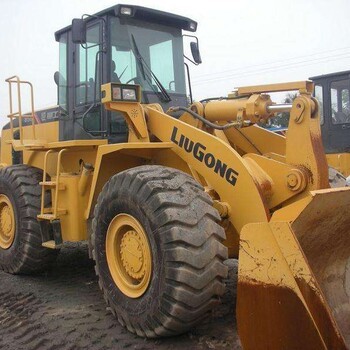 工程機械設(shè)備租賃與安裝服務(wù) 鏟車出租的專業(yè)解決方案